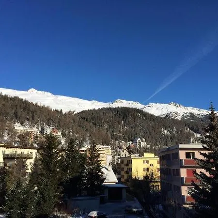 Chesa Derby 32 아파트