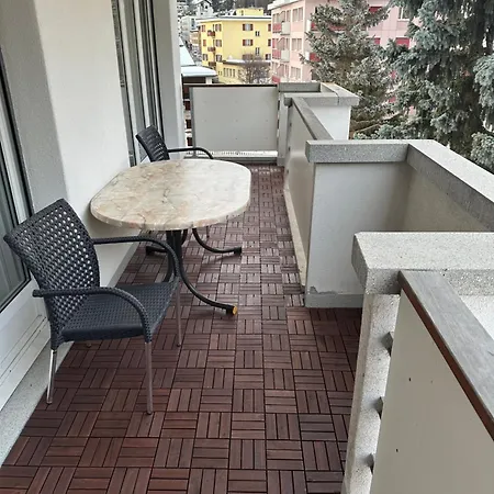 Chesa Derby 32 דירה